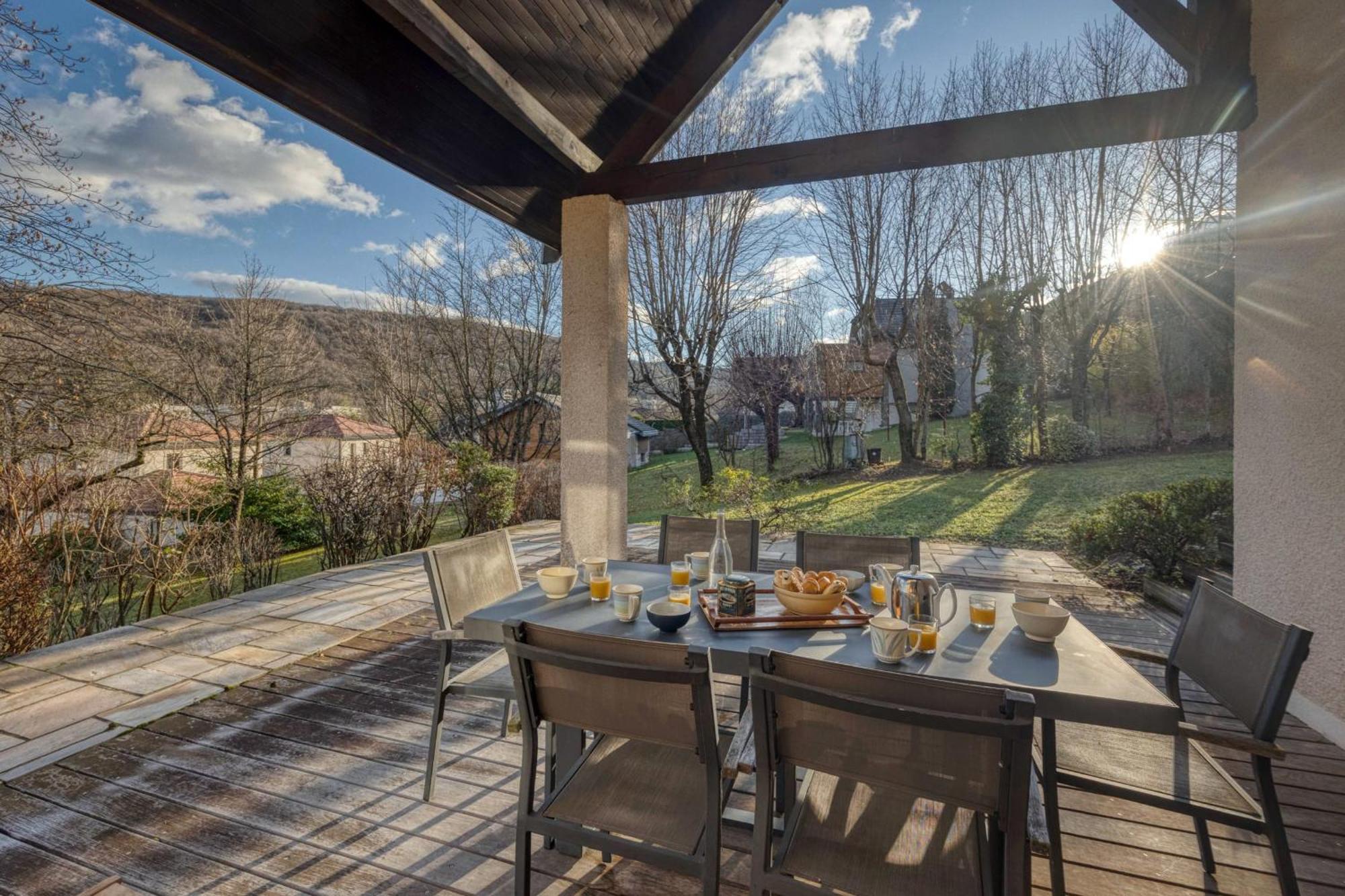 #Hp La Maison Des Lilas Large Family House Sleeps 12 Garden Seyssins Luaran gambar