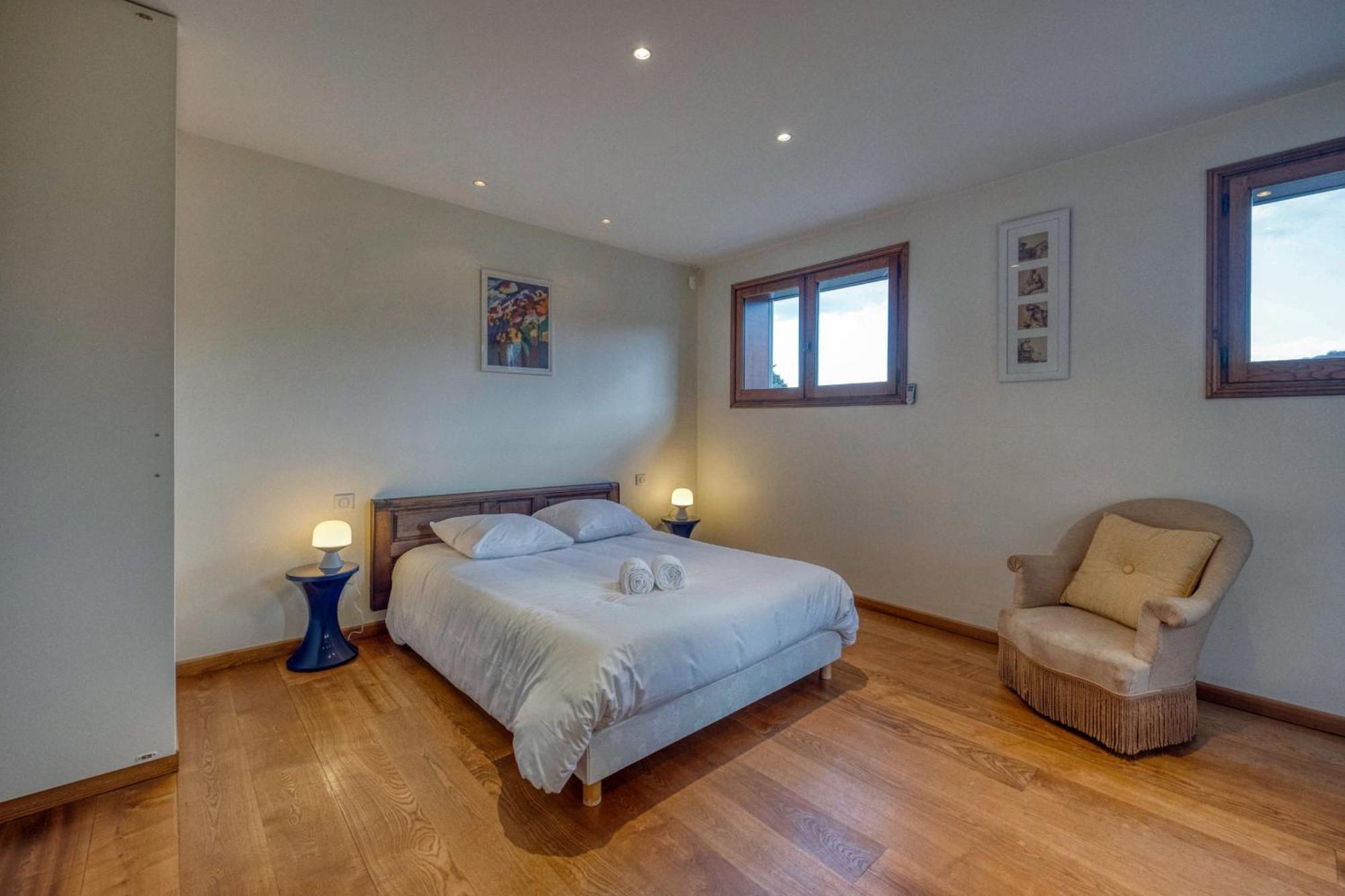 #Hp La Maison Des Lilas Large Family House Sleeps 12 Garden Seyssins Luaran gambar